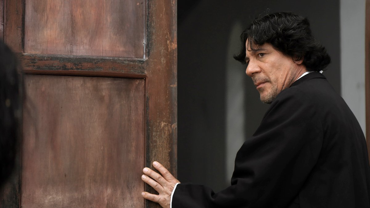 Chuzalongo se desarrolla en un pequeño pueblo de los Andes, poco antes de la revolución alfarista