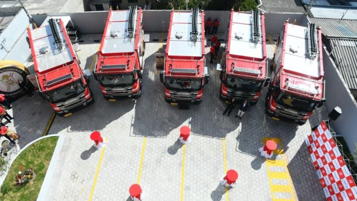 Quito cuenta con una nueva estación de bomberos y 19 vehículos contraincendios