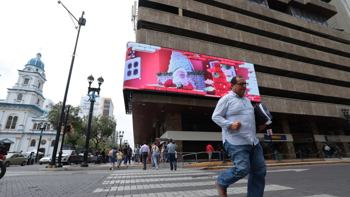 diario, hay situaciones que sacan al ciudadano de su planificación; esto les incita prisa, desesperación, lamento o resignación.