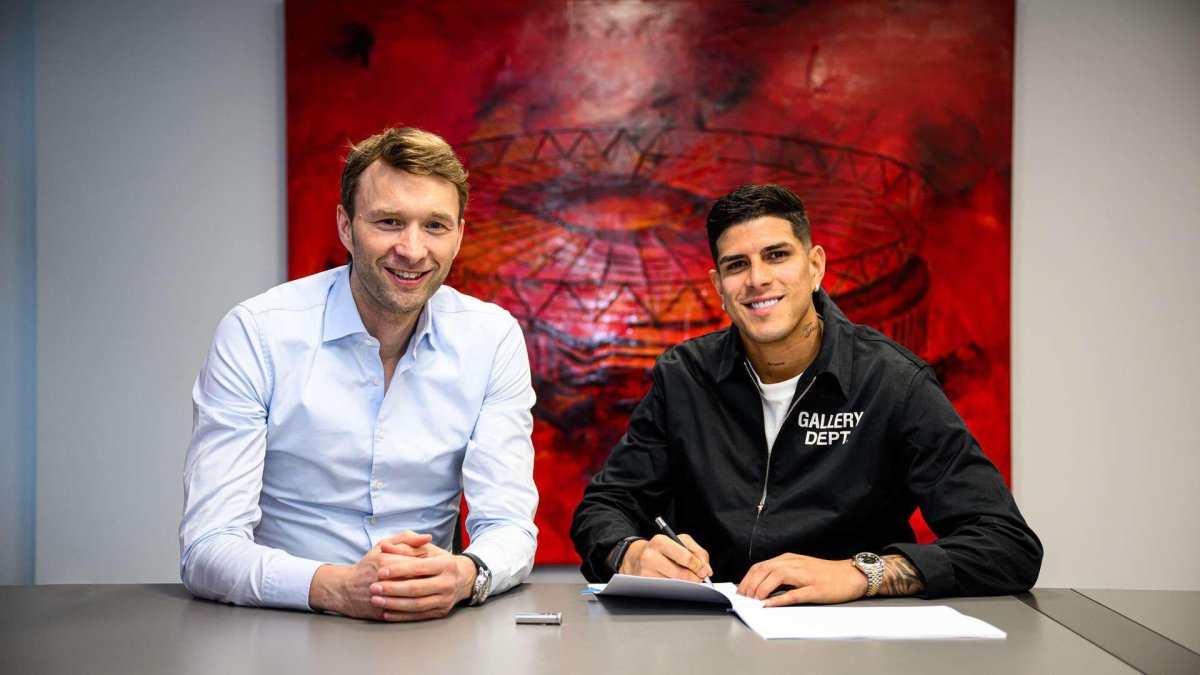 Piero Hincapié estará hasta el 2029 en el Bayer Leverkusen.