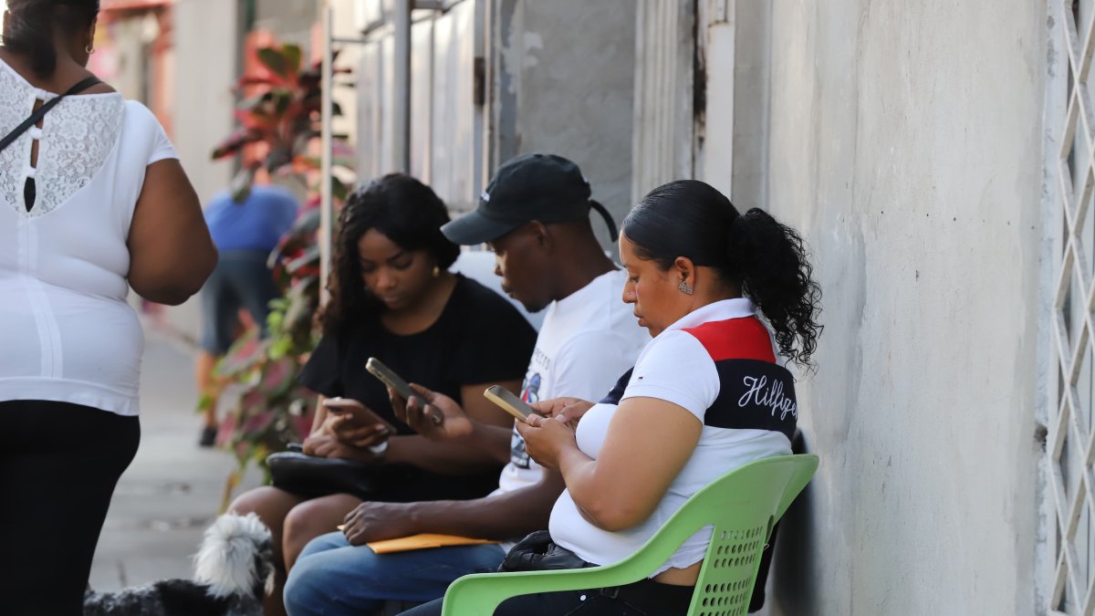 Familiares de los niños desaparecidos en el sur de Guayaquil.