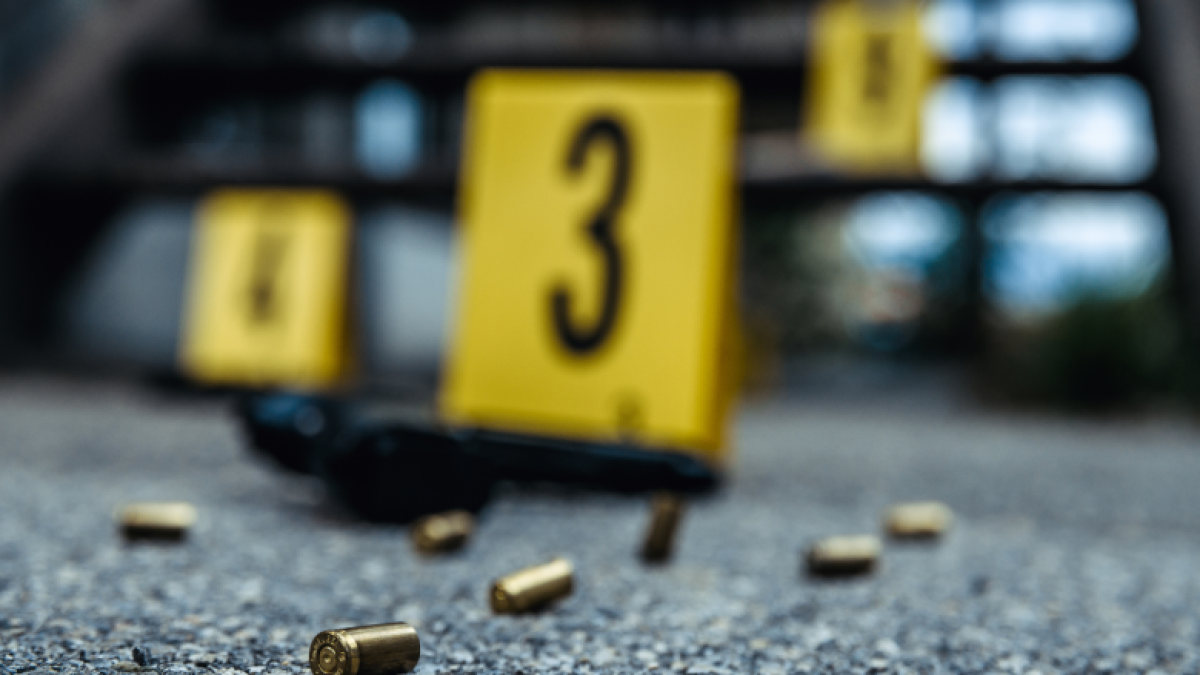 Uno de los tres policías tiene heridas de consideración y fue intervenido quirúrgicamente.