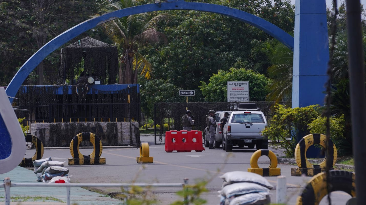 Los cuatro menores de edad habrían sido abandonados cerca de la Base de Taura.