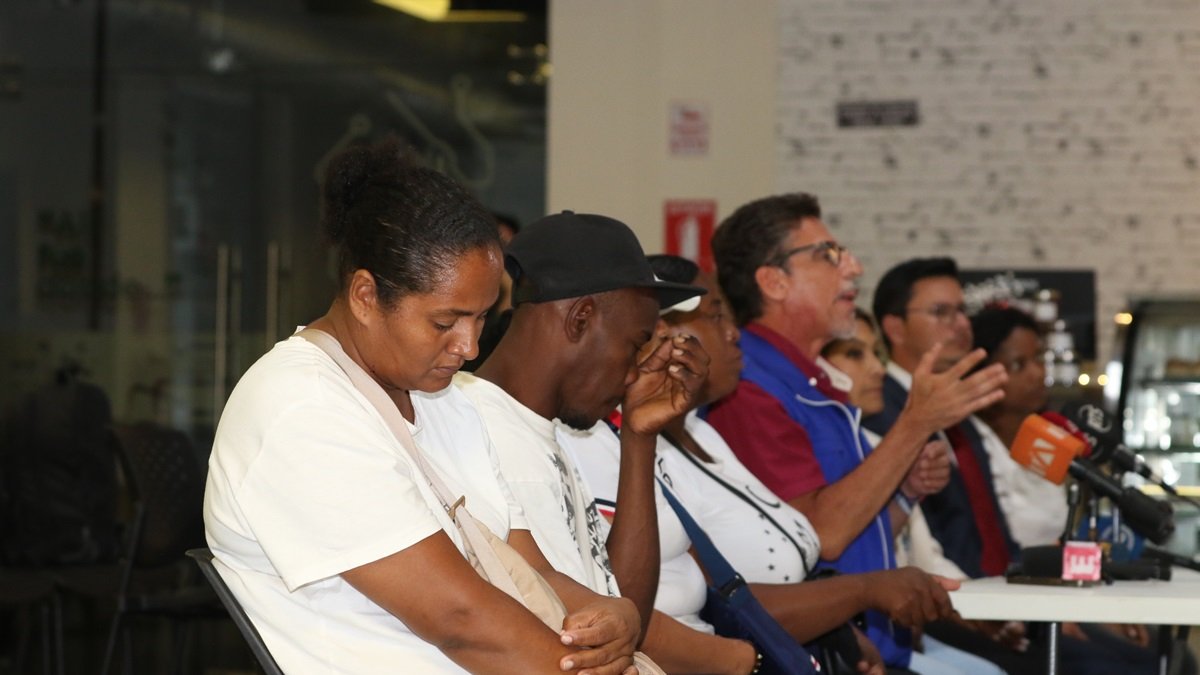 Familiares de los jóvenes desaparecidos en el sur de Guayaquil.

AG-PERIODISTA
AG-GRANASA
AG-EXTRA