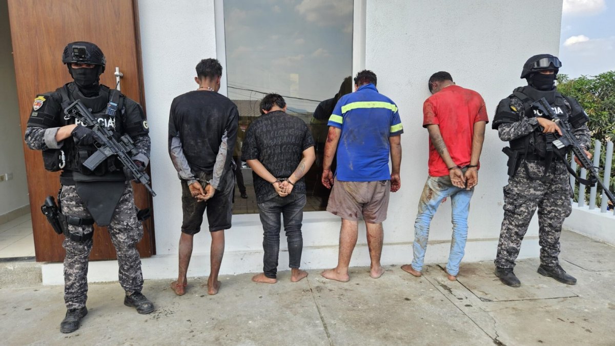 Cinco personas fueron detenidas como los presuntos autores del ataque armado contra el grupo policial.
