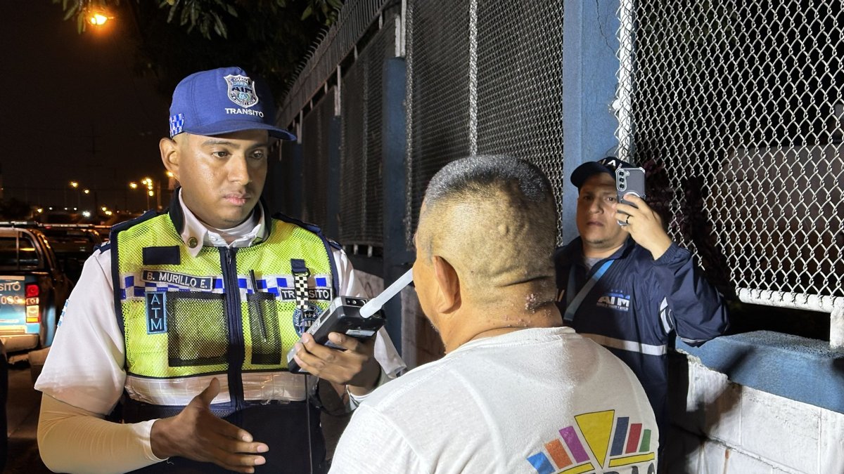 Foto referencial de operativo de pruebas de alcotest