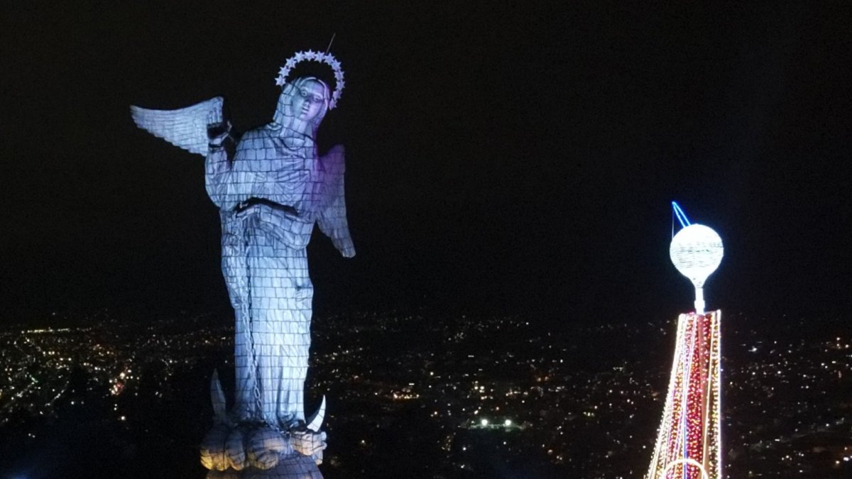 En el Panecillo, los comerciantes aseguran que la afluencia disminuyó.