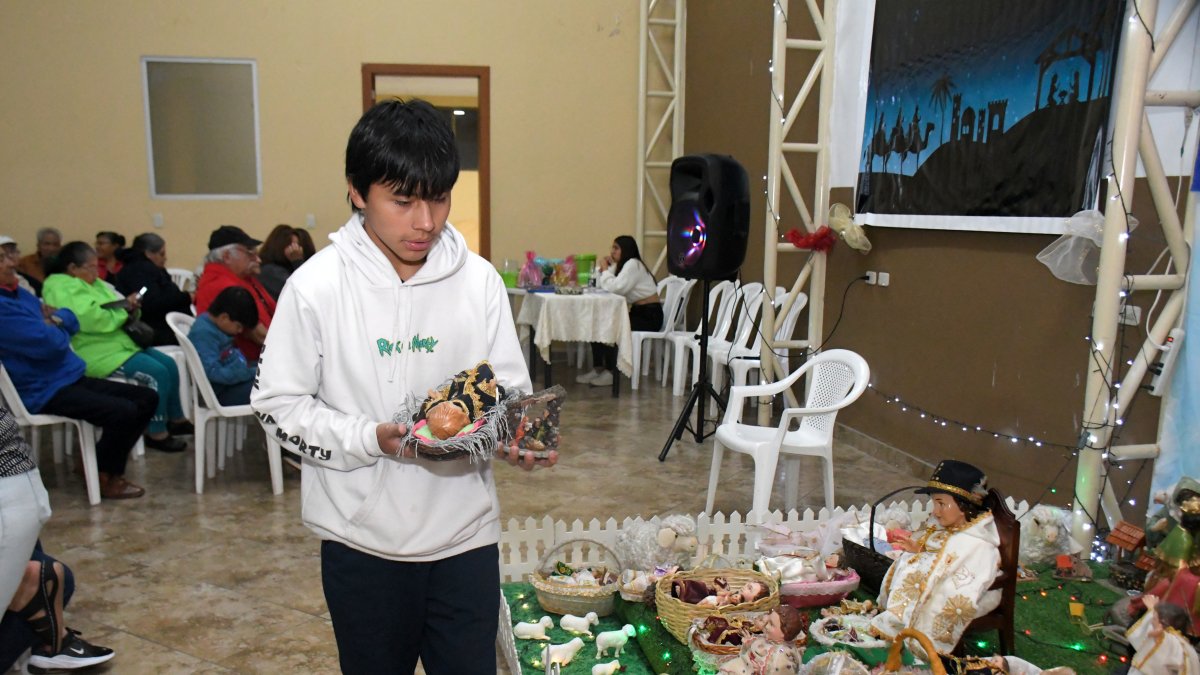 La Novena es una costumbre que las familias lleven sus propios Niñitos.