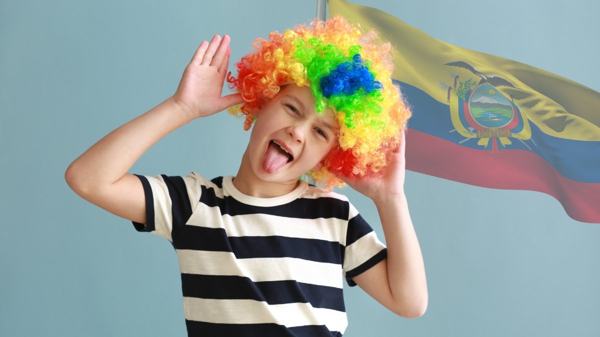 Ecuador celebra el Día de los Inocentes con ingenio y sátira.