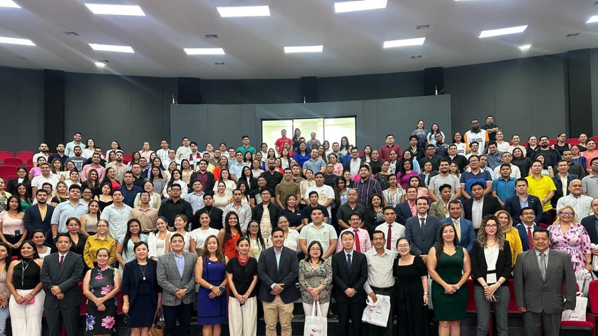 Inauguración. Representantes del CES, Huawei y varias universidades participaron del lanzamiento.