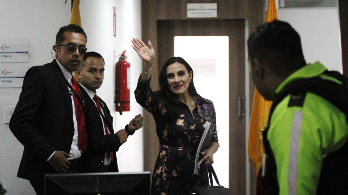 Según el decreto presidencial, Verónica Abad tiene hasta este 27 de diciembre para presentarse en la embajada ecuatoriana en Turquía.