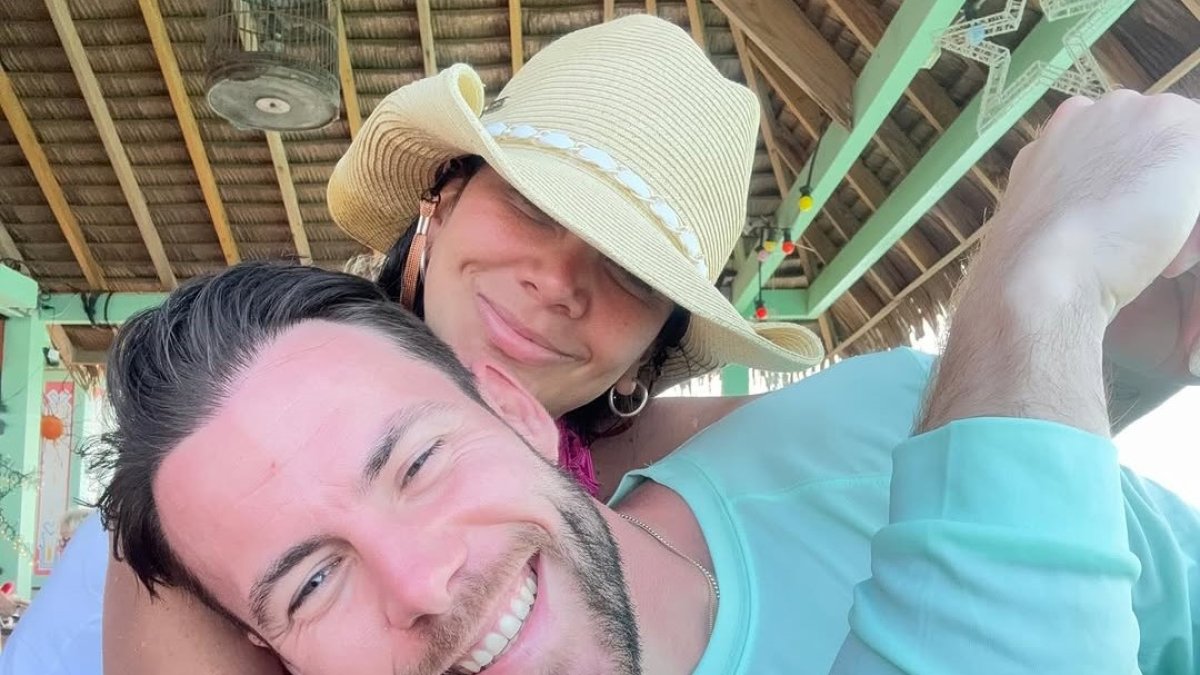 Michela Pincay con su novio.