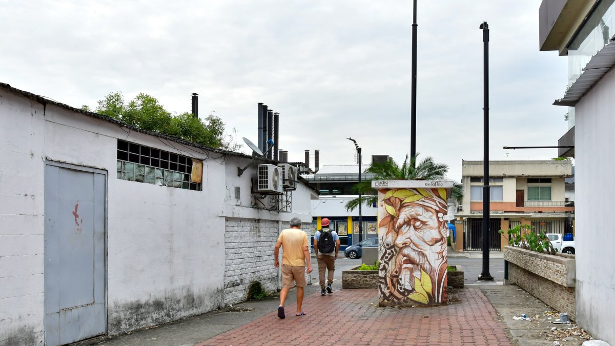 En este callejón ocurrió el crimen, la noche de este viernes.