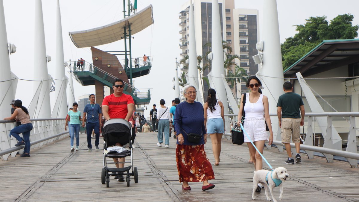 Solicitud. Los guayaquileños anhelan que la ciudad permanezca llena de vida y turistas todos los días, no solo en épocas festivas, como pasa ahora.