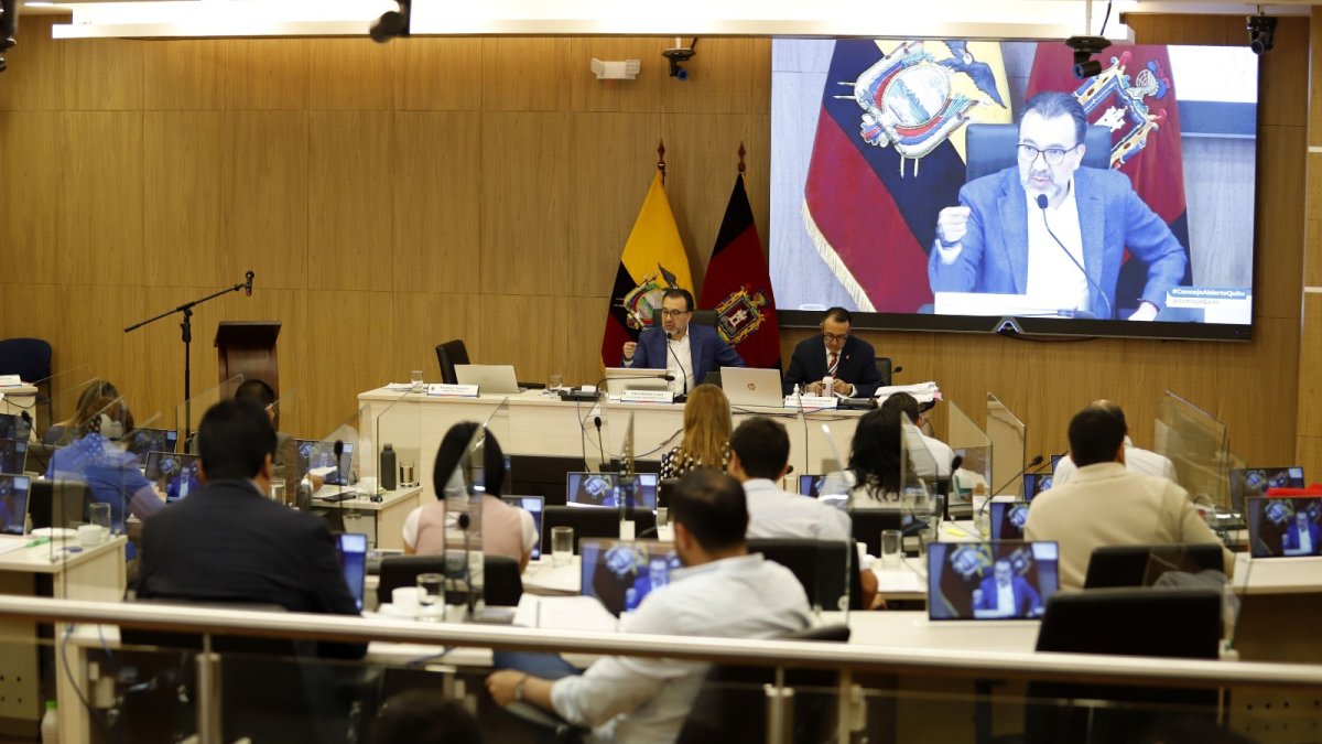 El alcalde de Quito, Pabel Muñoz, convocó a sesión virtual del Concejo Metropolitano este martes 31 de diciembre del 2024