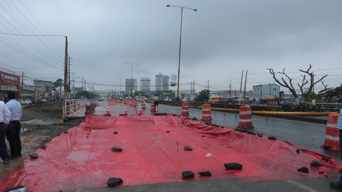 El punto afectado ya fue rellenado y se procederá este 30 de diciembre con la pavimentación.