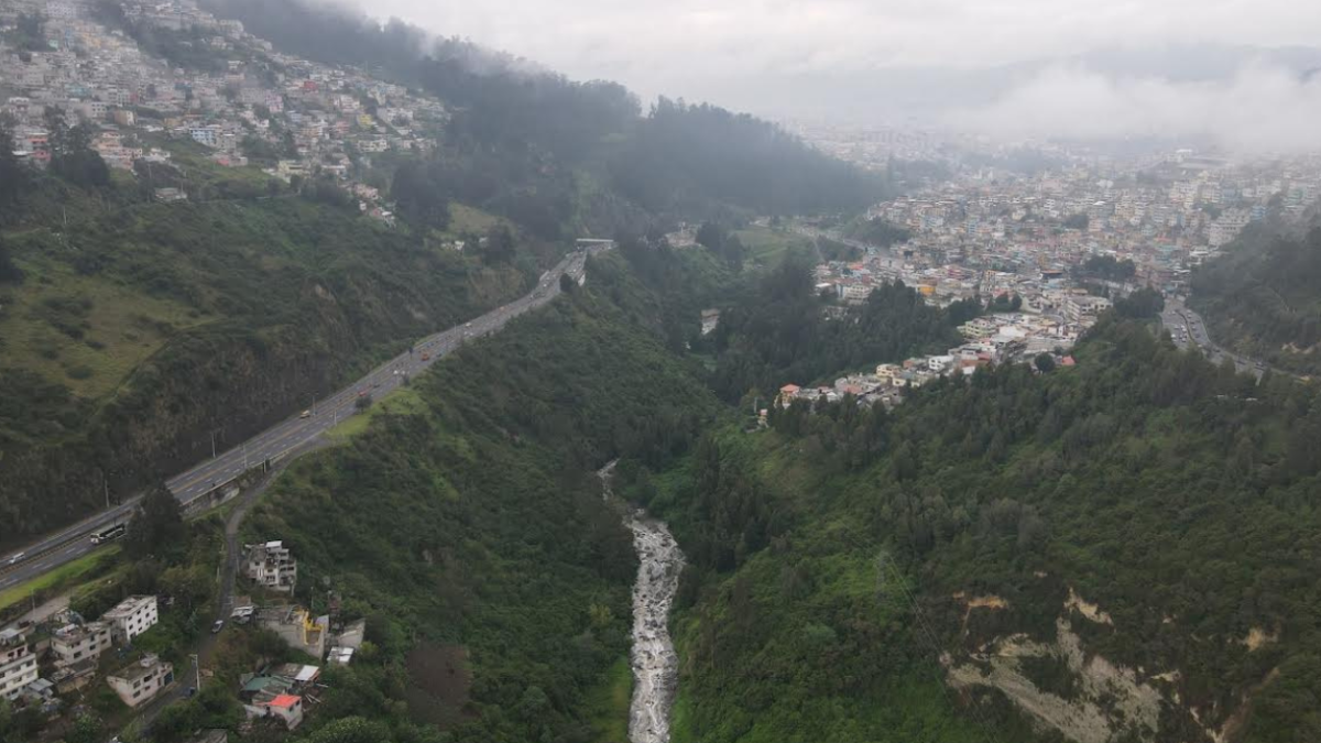 Una toma del valle de los Chillos, zona que se busca conectar con Quito, a través de una obra, impulsada por la Prefectura de Pichincha.
