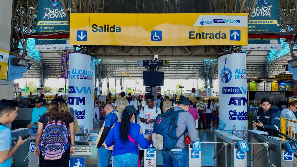 Durante los cinco días de feriados, los horarios del servicio variarán. El 6 de enero volverán a ser los de siempre.
