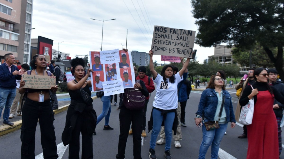 Familiares de los niños asesinados realizaron un plantón en los exteriores de la Fiscalía el pasado 24 de diciembre