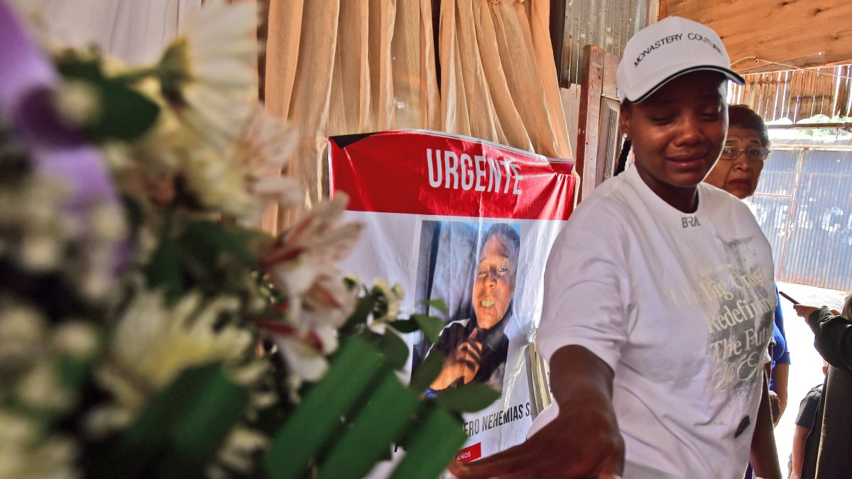 Los menores fueron velados en sus casas.