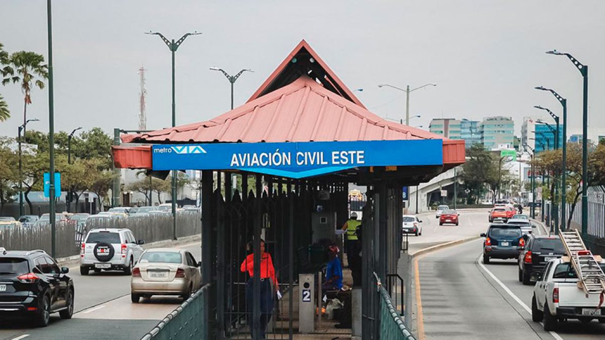 Escenario. La parada se encuentra en la avenida de Las Américas.