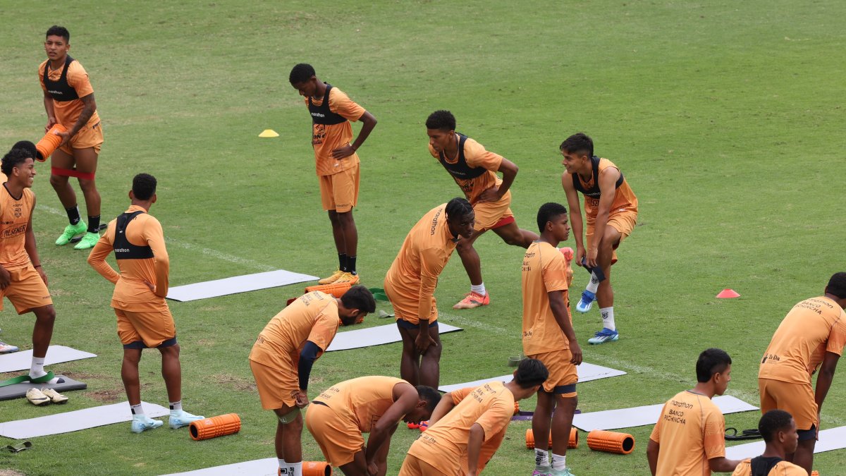 El plantel de Barcelona realizará los trabajos físicos de la pretemporada durante 15 días en Manta, provincia de Manabí.