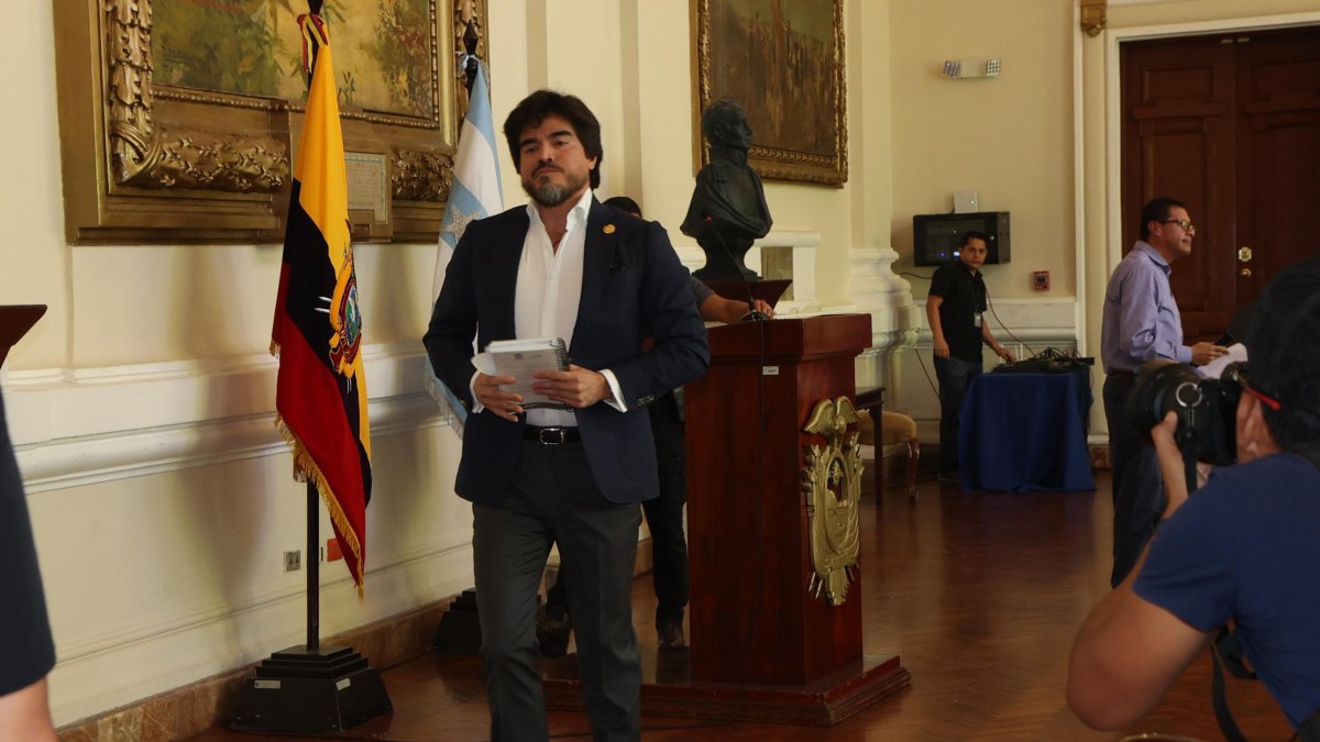 José De La Gasca dio una rueda de prensa este 2 de enero en la Gobernación del Guayas.