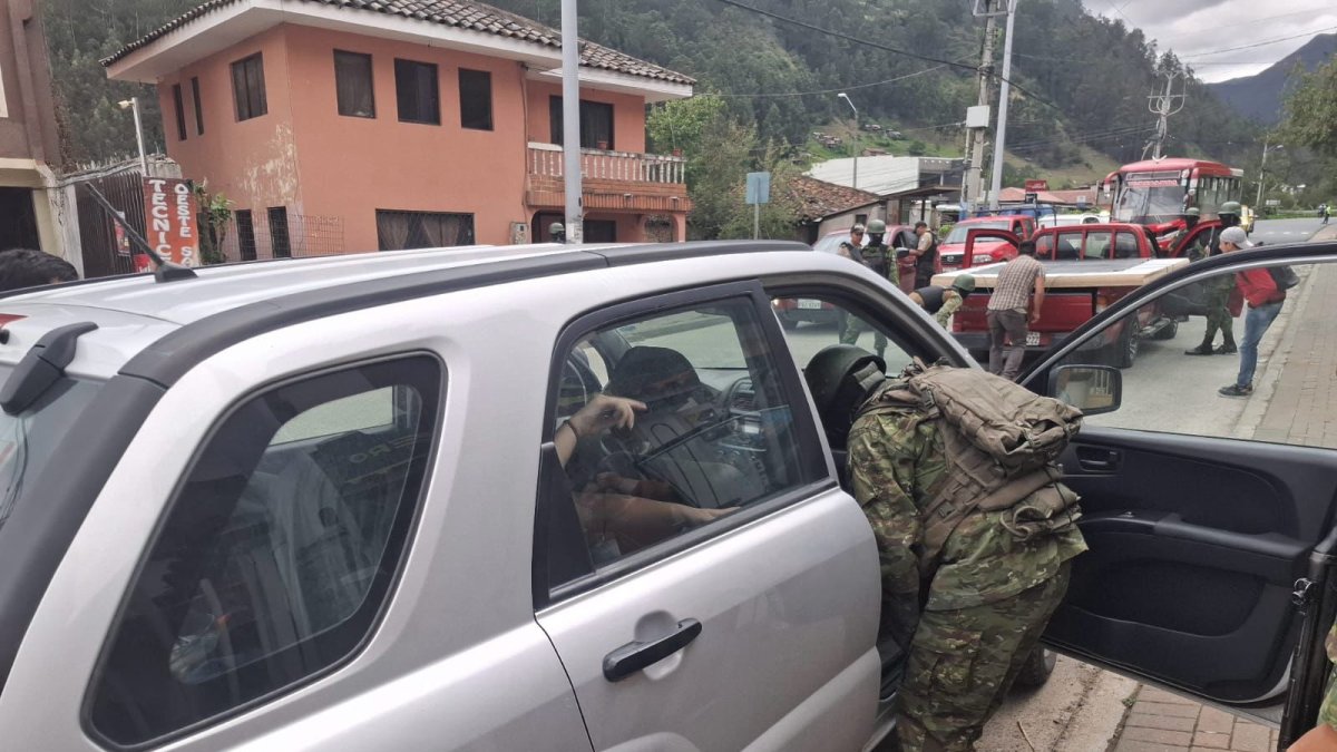 Los militares realizarán controles junto a la Policía en las provincias y cantones en donde se decretó el estado de excepción.