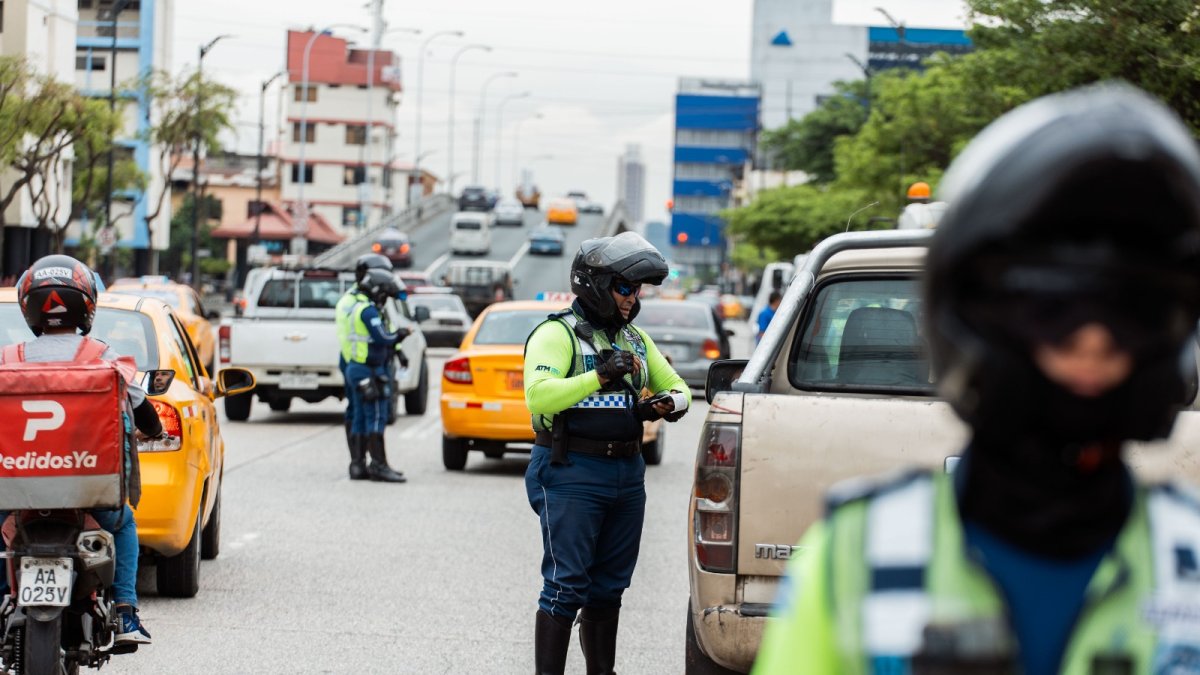 Referencial. Operativos viales realizados en Guayaquil