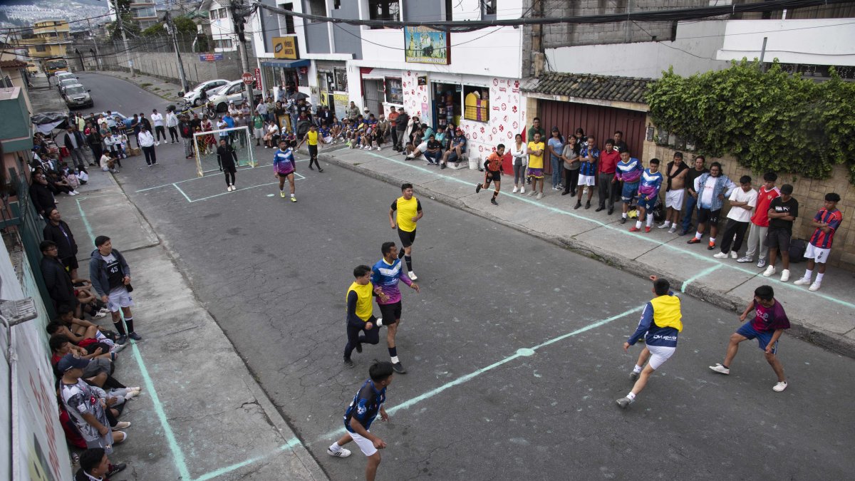 En 2004 nació el campeonato que se tomó la calle Tulipanes, en el tramo entre Palmeras y Viñedos.