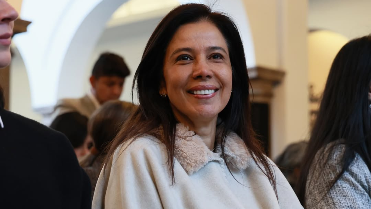 Cynthia Gellibert, designada vicepresidenta encargada, reemplaza a Sariha Moya tras su retiro por motivos de salud.