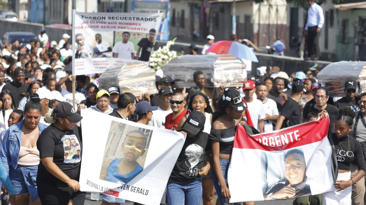 El pasado 1 de enero de 2025, se realizó el sepelio de los menores que en un principio estaban desaparecidos, luego sus cadáveres fueron encontrados cortados en partes y calcinados.