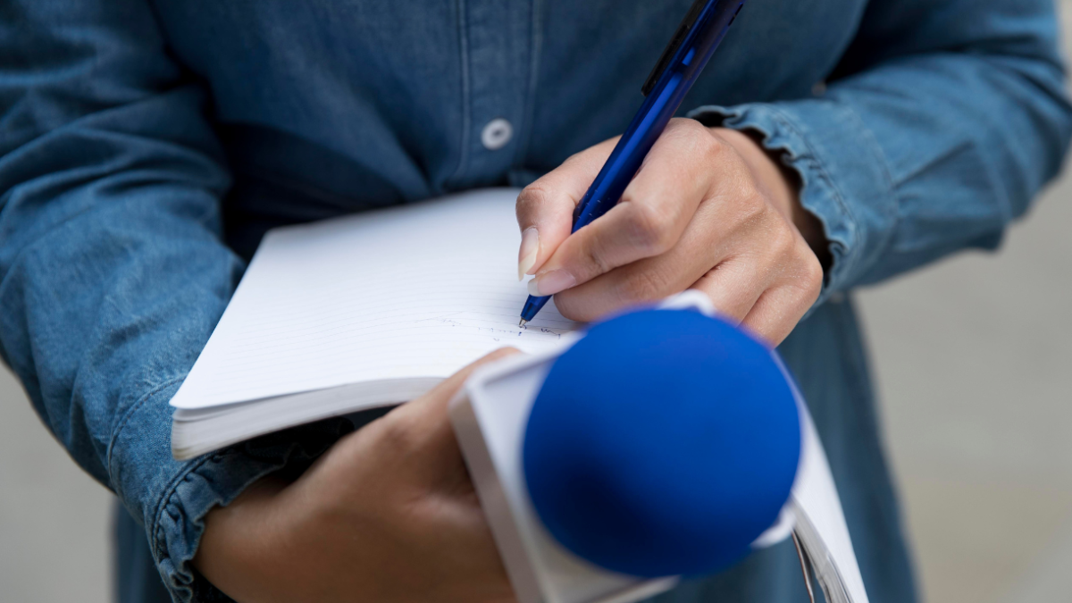 Foto simbólica del trabajo de una periodista.