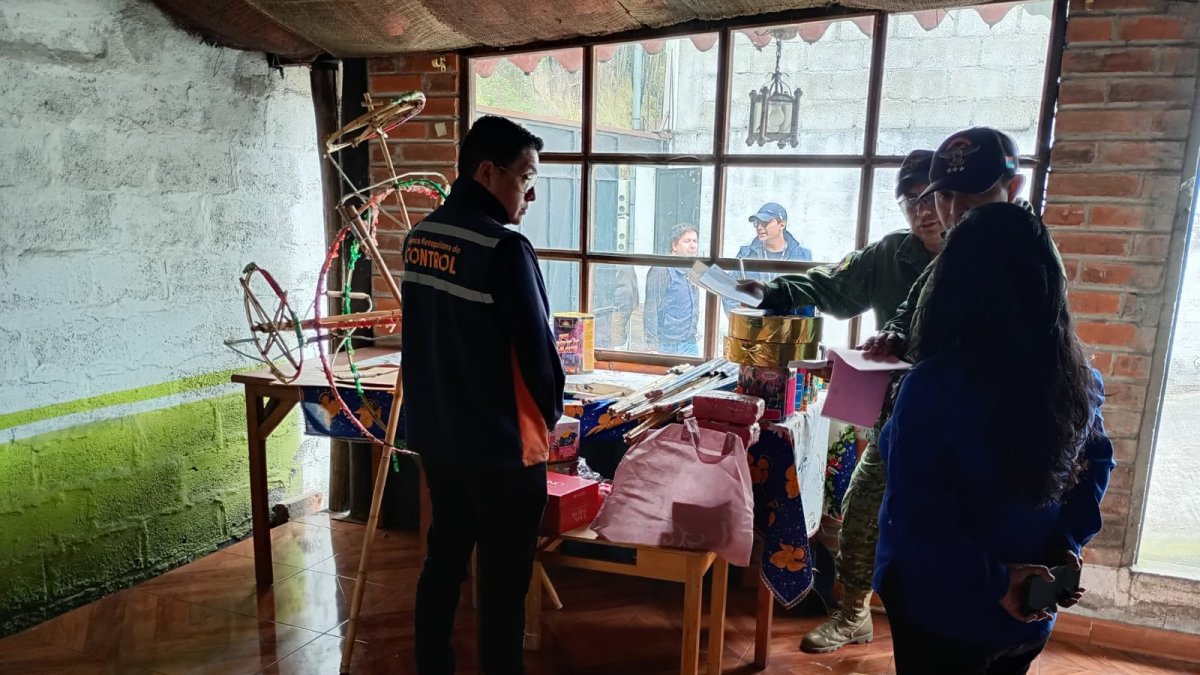 La Agencia Metropolitana de Control realizó 66 operativos de control de venta de pirotecnia informal