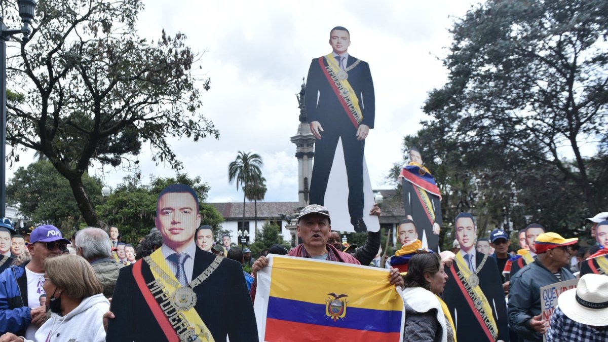 El presidente y candidato Daniel Noboa recibió a sus simpatizantes en la Plaza Grande.