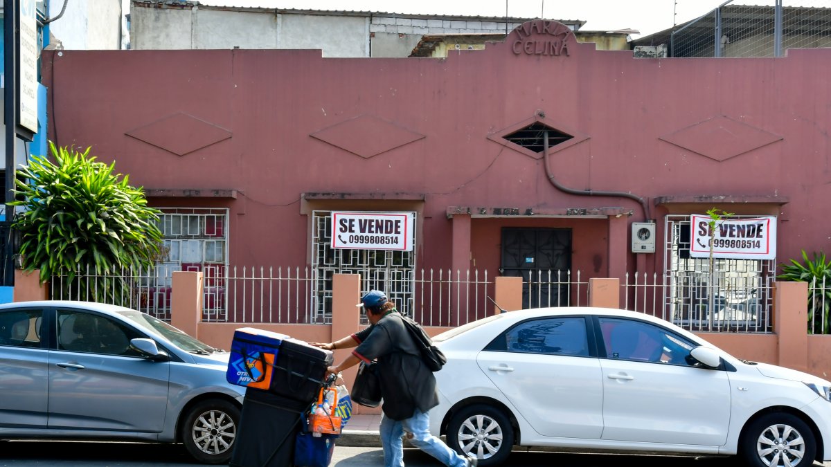 Varias viviendas tradicionales de sitios reconocidos, como el Barrio Orellana, ahora se encuentra en venta.