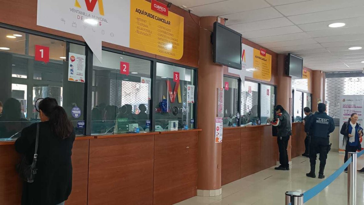 Aun durante el feriado, los ciudadanos se acercaron a pagar los prediales.