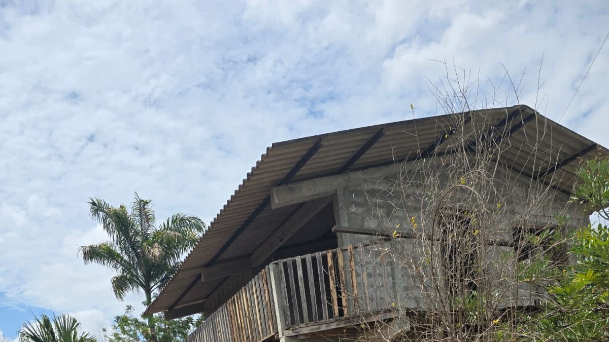 En este espacio de la vivienda de construcción mixta, las víctimas del secuestro estaban encadenadas. Moisés Camba (foto) fue procesado por este hecho.