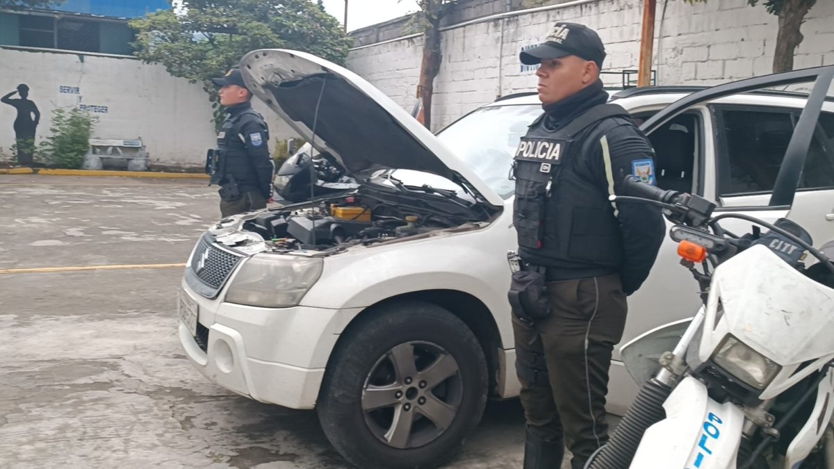 El auto fue ingresado a los patios de retención vehicular de la Policía Judicial.