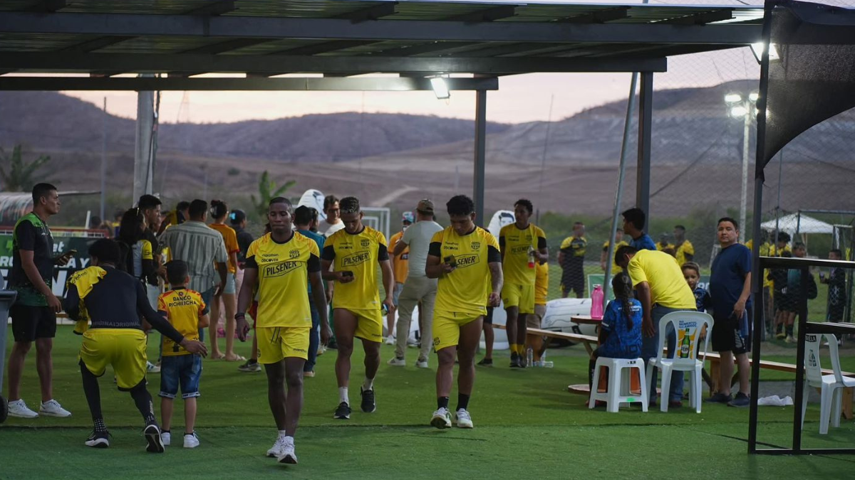 Javier Burrai se despide de Barcelona SC tras una exitosa etapa con el club.