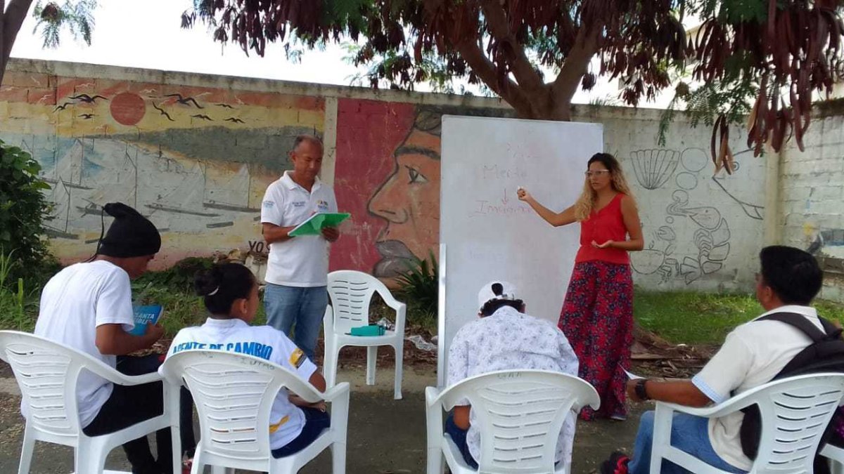 Ejercicio. Las charlas son esenciales para conocer la historia del grupo.