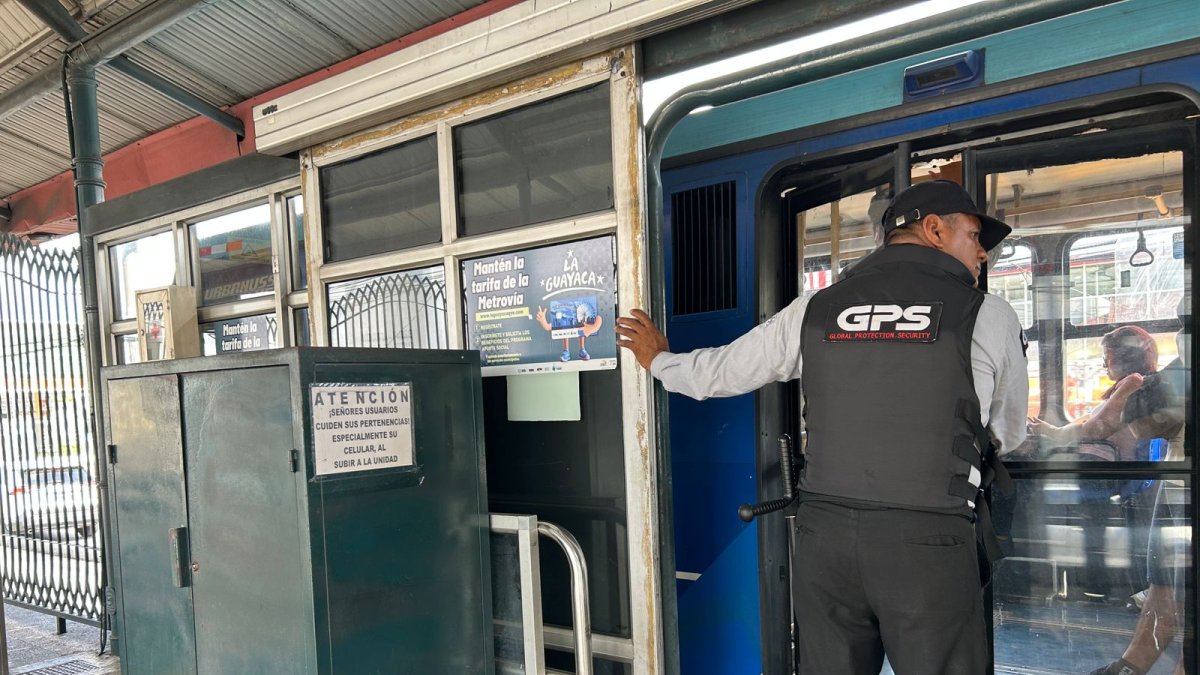 Los ciudadanos exigen que en las estaciones de la Metrovía y las terminales de Guayaquil haya suficiente personal de seguridad.