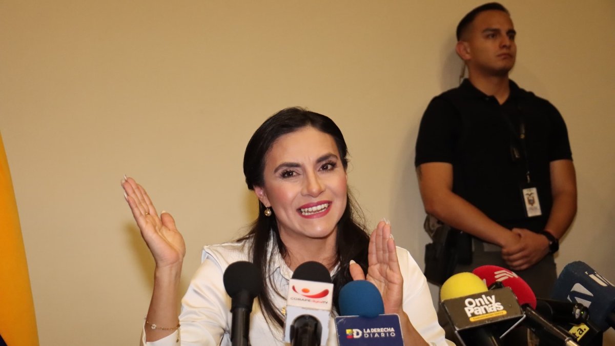 Verónica Abad se pronunció este 9 de enero sobre las decisiones de Daniel Noboa.