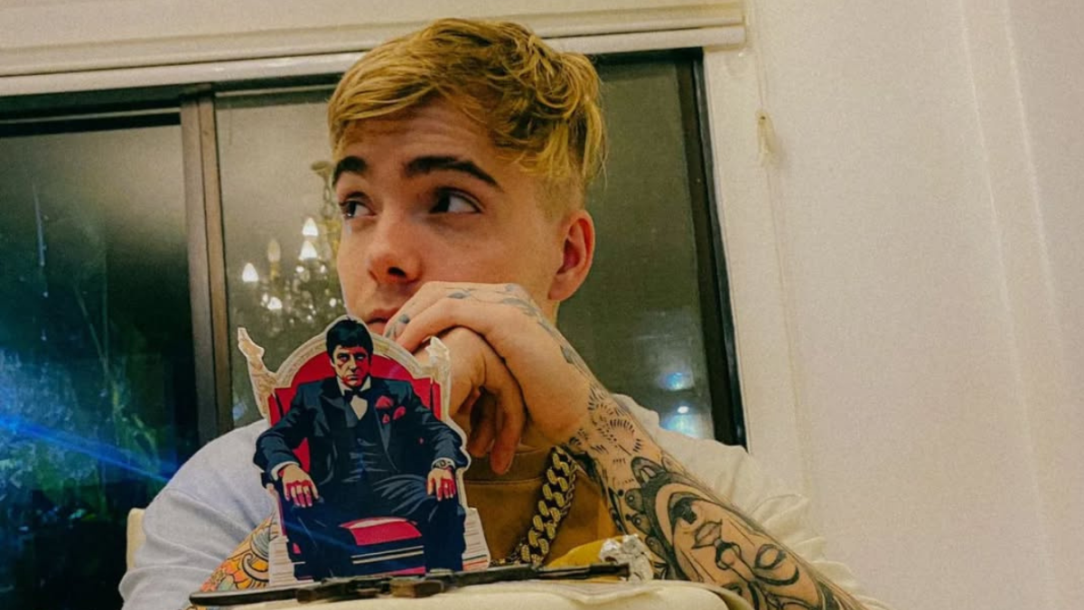 Alejandro Kenig, hijo de la presentadora Marián Sabaté, envuelto en un escándalo.