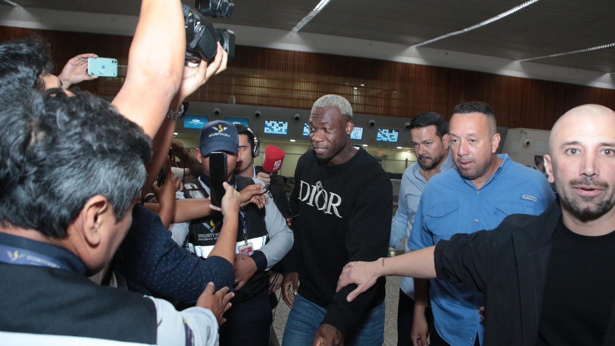 Felipe Caicedo aeropuerto de Guayaquil.