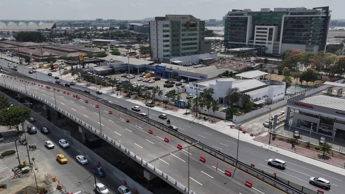 Trabajos del Municipio en la zona de la avenida de Las Américas.