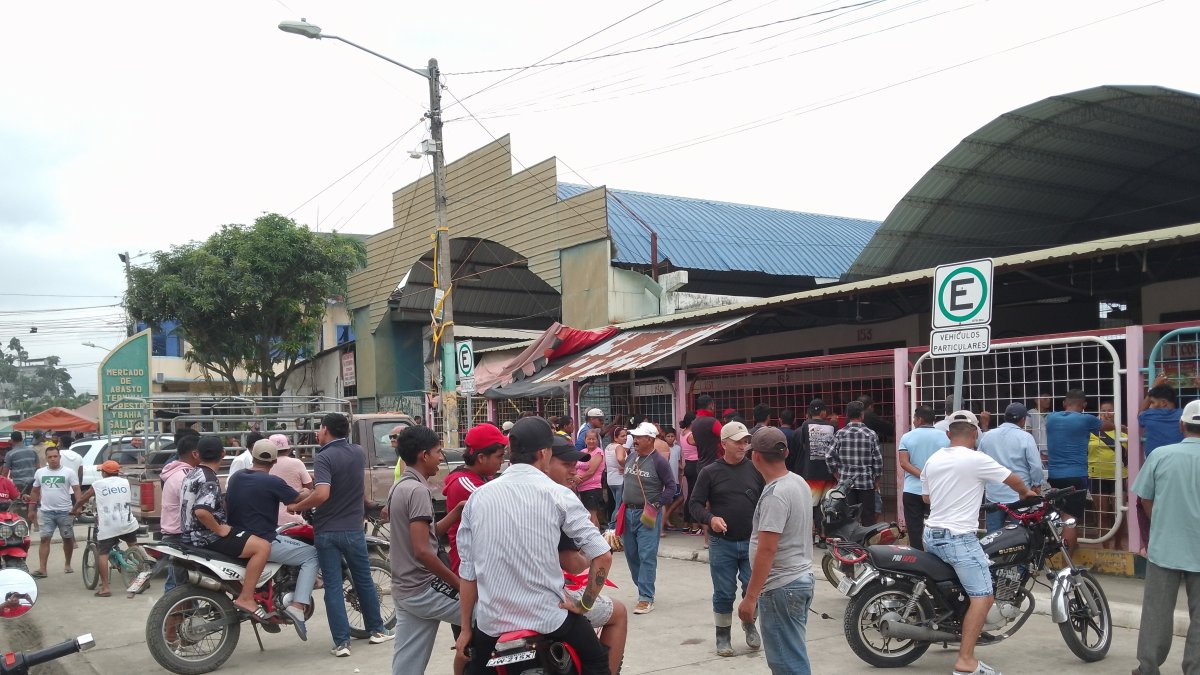 Comerciantes del Mercado cerraron sus puertas después del asesinato.