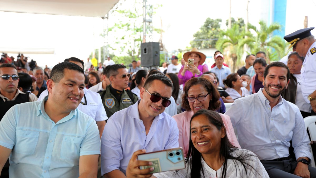 El presidente Daniel Noboa canceló su presentación en un acto de campaña en Machala