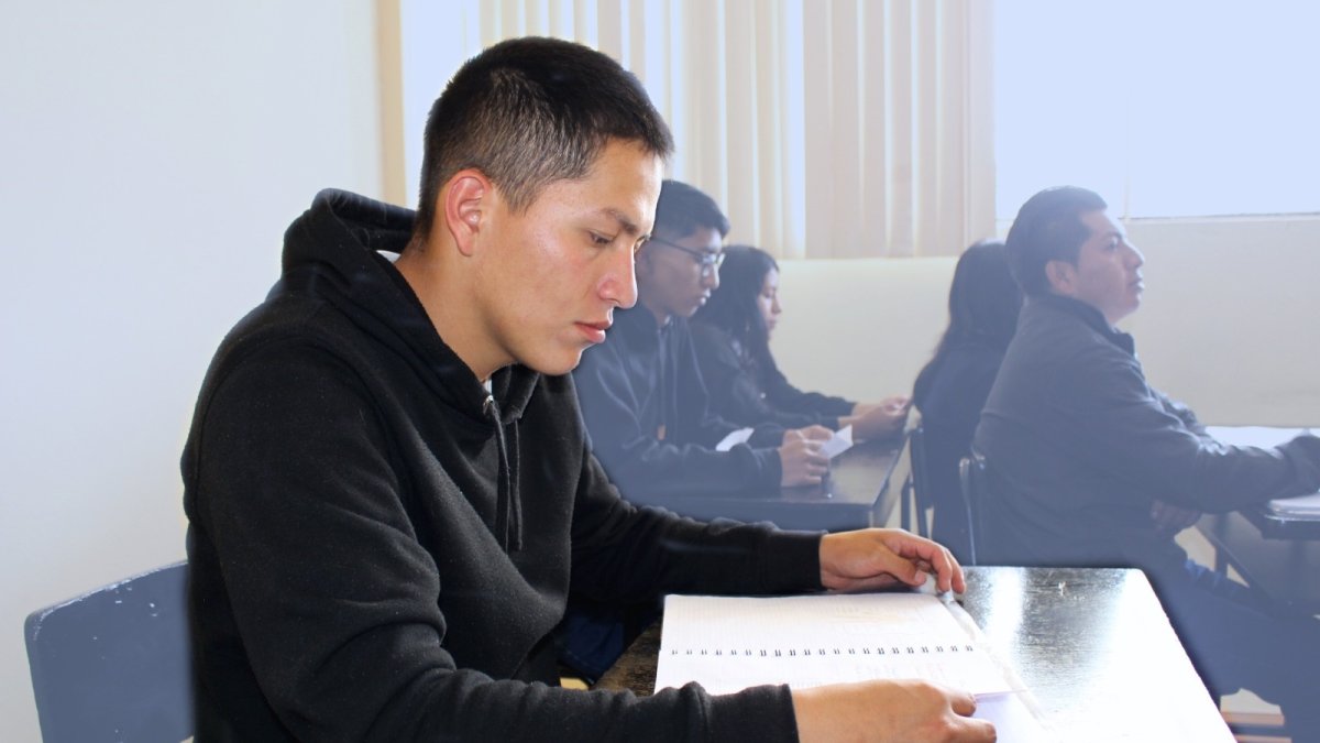 Entre los requisitos están tener más de 18 años y certificados de los tres últimos años de primaria.