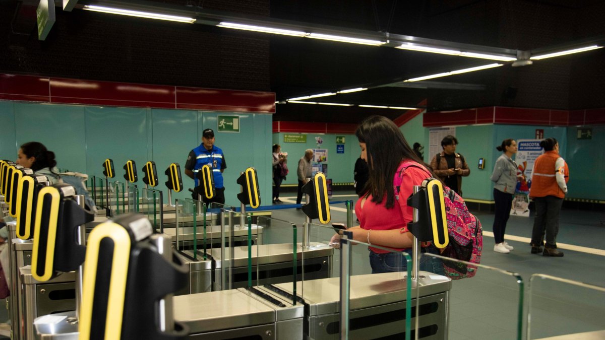 El Metro tiene 15 estaciones, de Quitumbe hasta El Labrador.